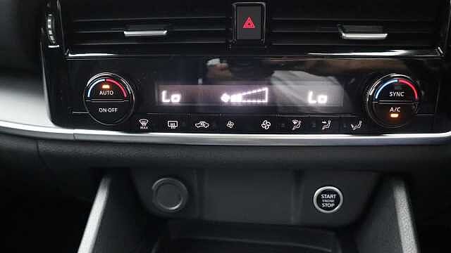 Nissan Qashqai 1.3 DIG-T MHEV Acenta Premium SUV 5dr Petrol Hybrid XTRON Euro 6 (s/s) (158 ps)