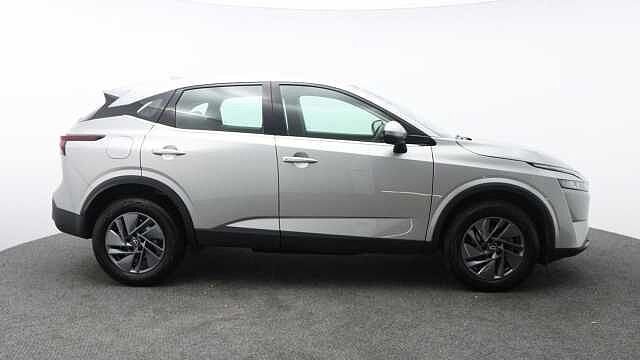 Nissan Qashqai 1.3 DIG-T MHEV Acenta Premium SUV 5dr Petrol Hybrid XTRON Euro 6 (s/s) (158 ps)