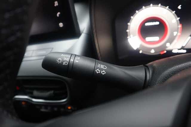 Nissan Juke 1.0 DIG-T N-Connecta SUV 5dr Petrol Manual Euro 6 (s/s) (114 ps)