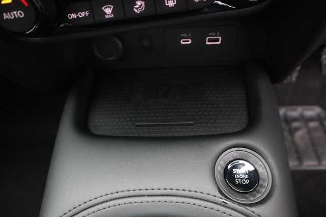 Nissan Juke 1.0 DIG-T N-Connecta SUV 5dr Petrol Manual Euro 6 (s/s) (114 ps)