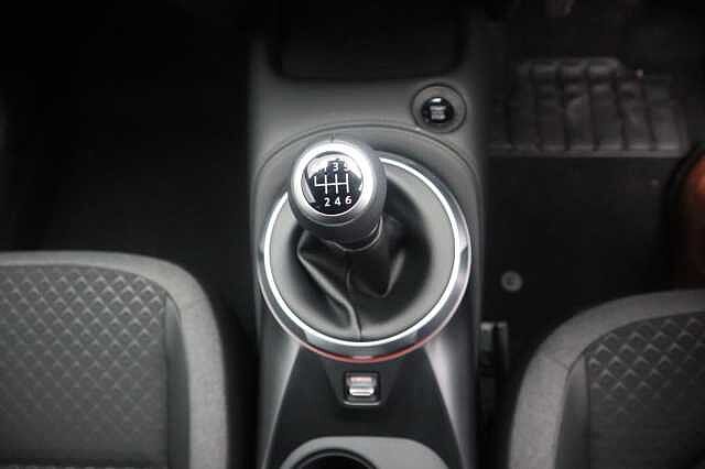 Nissan Juke 1.0 DIG-T N-Connecta SUV 5dr Petrol Manual Euro 6 (s/s) (114 ps)