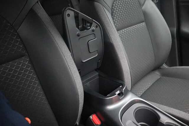 Nissan Juke 1.0 DIG-T N-Connecta SUV 5dr Petrol Manual Euro 6 (s/s) (114 ps)