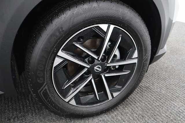 Nissan Juke 1.6 N-Connecta SUV 5dr Petrol Hybrid Auto Euro 6 (143 ps)