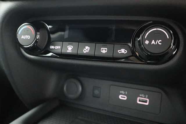 Nissan Juke 1.6 N-Connecta SUV 5dr Petrol Hybrid Auto Euro 6 (143 ps)