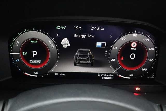 Nissan Juke 1.6 N-Connecta SUV 5dr Petrol Hybrid Auto Euro 6 (143 ps)