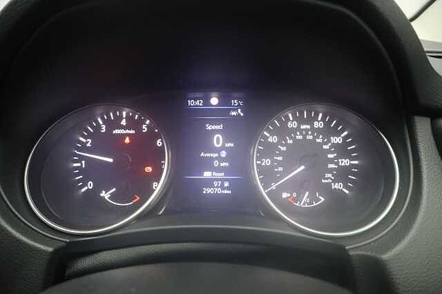 Nissan Qashqai 1.3 DIG-T N-Connecta SUV 5dr Petrol Manual Euro 6 (s/s) (160 ps)