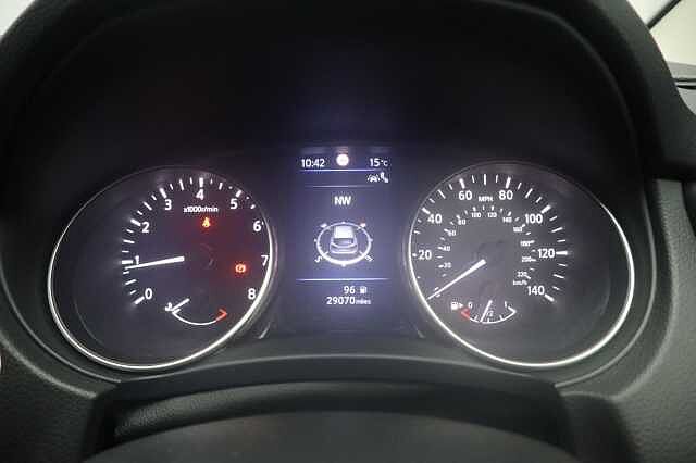 Nissan Qashqai 1.3 DIG-T N-Connecta SUV 5dr Petrol Manual Euro 6 (s/s) (160 ps)