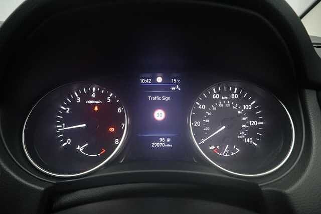 Nissan Qashqai 1.3 DIG-T N-Connecta SUV 5dr Petrol Manual Euro 6 (s/s) (160 ps)