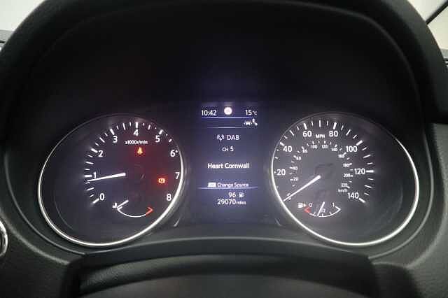 Nissan Qashqai 1.3 DIG-T N-Connecta SUV 5dr Petrol Manual Euro 6 (s/s) (160 ps)