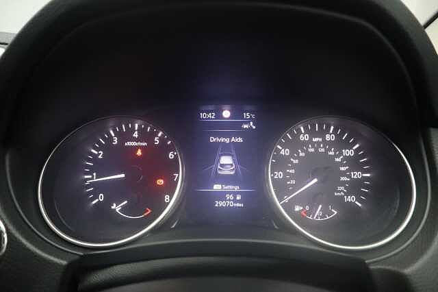 Nissan Qashqai 1.3 DIG-T N-Connecta SUV 5dr Petrol Manual Euro 6 (s/s) (160 ps)