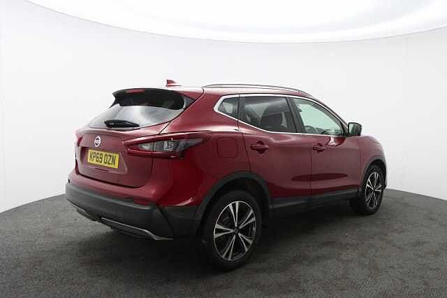 Nissan Qashqai 1.3 DIG-T N-Connecta SUV 5dr Petrol Manual Euro 6 (s/s) (160 ps)