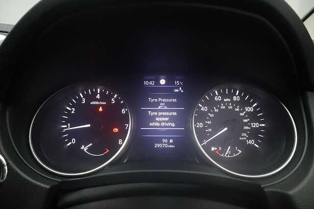 Nissan Qashqai 1.3 DIG-T N-Connecta SUV 5dr Petrol Manual Euro 6 (s/s) (160 ps)