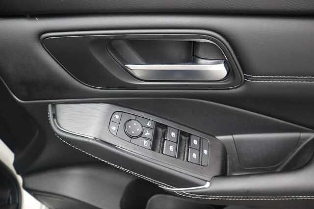 Nissan Qashqai 1.5 h e-POWER Kuro Edition SUV 5dr Petrol Hybrid Auto Euro 6 (s/s) (190 ps)