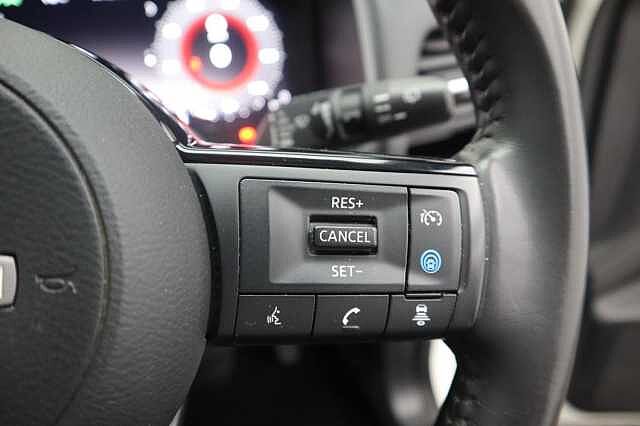 Nissan Qashqai 1.5 h e-POWER Kuro Edition SUV 5dr Petrol Hybrid Auto Euro 6 (s/s) (190 ps)