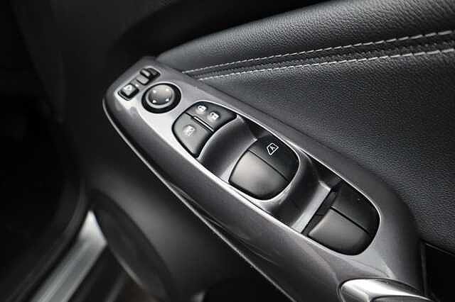 Nissan Juke 1.0 DIG-T N-Connecta SUV 5dr Petrol DCT Auto Euro 6 (s/s) (114 ps)