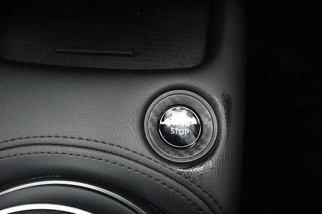 Nissan Juke 1.6 N-Connecta SUV 5dr Petrol Hybrid Auto Euro 6 (143 ps)