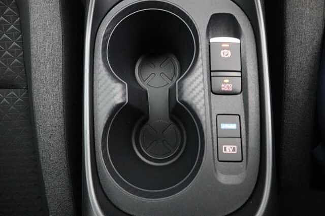 Nissan Juke 1.6 N-Connecta SUV 5dr Petrol Hybrid Auto Euro 6 (143 ps)