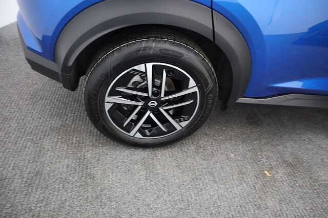Nissan Juke 1.6 N-Connecta SUV 5dr Petrol Hybrid Auto Euro 6 (143 ps)