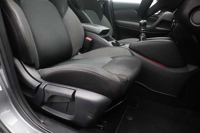 Nissan Qashqai 1.3 DIG-T N-Connecta SUV 5dr Petrol Manual Euro 6 (s/s) (140 ps)