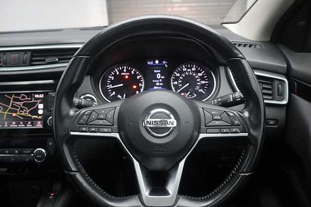 Nissan Qashqai 1.3 DIG-T N-Connecta SUV 5dr Petrol Manual Euro 6 (s/s) (140 ps)