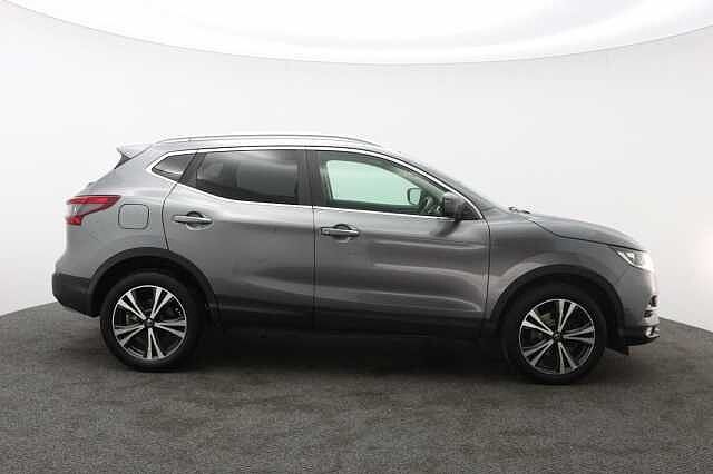 Nissan Qashqai 1.3 DIG-T N-Connecta SUV 5dr Petrol Manual Euro 6 (s/s) (140 ps)