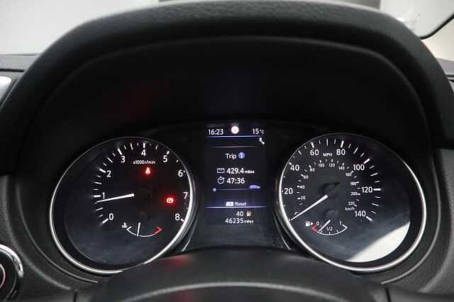 Nissan Qashqai 1.3 DIG-T N-Connecta SUV 5dr Petrol Manual Euro 6 (s/s) (140 ps)