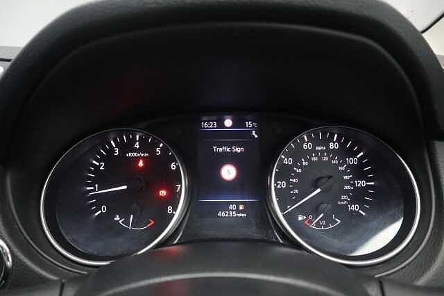 Nissan Qashqai 1.3 DIG-T N-Connecta SUV 5dr Petrol Manual Euro 6 (s/s) (140 ps)