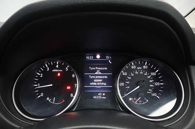 Nissan Qashqai 1.3 DIG-T N-Connecta SUV 5dr Petrol Manual Euro 6 (s/s) (140 ps)