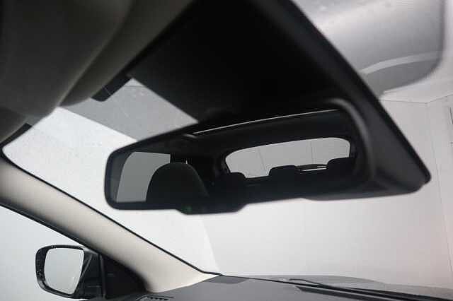 Nissan Qashqai 1.3 DIG-T N-Connecta SUV 5dr Petrol Manual Euro 6 (s/s) (140 ps)