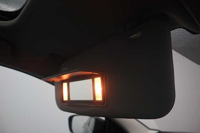 Nissan Qashqai 1.3 DIG-T N-Connecta SUV 5dr Petrol Manual Euro 6 (s/s) (140 ps)