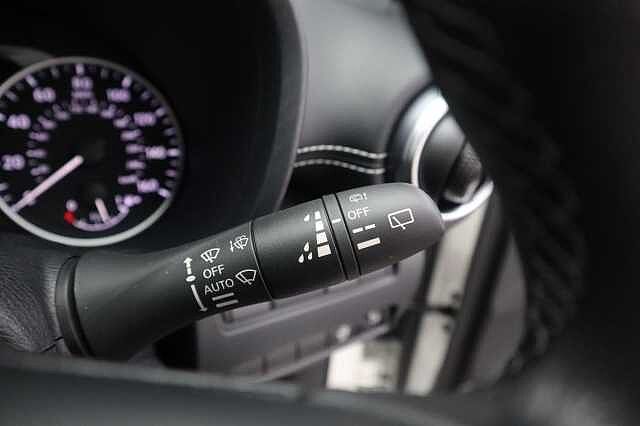 Nissan Juke 1.0 DIG-T N-Connecta SUV 5dr Petrol Manual Euro 6 (s/s) (114 ps)