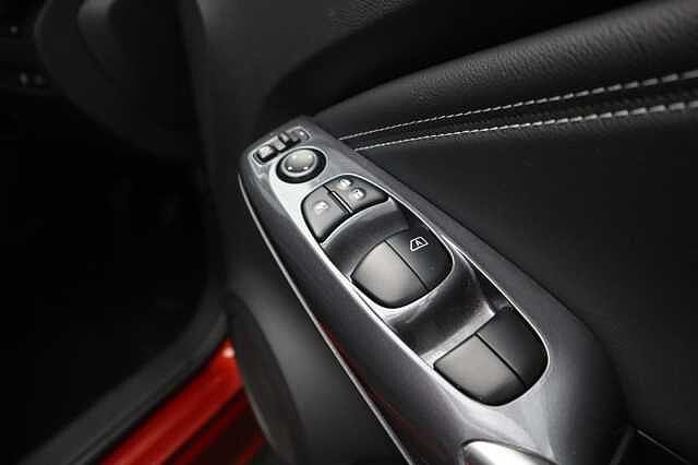 Nissan Juke 1.0 DIG-T N-Connecta SUV 5dr Petrol Manual Euro 6 (s/s) (114 ps)