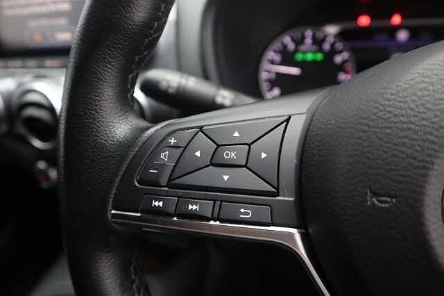 Nissan Juke 1.0 DIG-T N-Connecta SUV 5dr Petrol Manual Euro 6 (s/s) (114 ps)