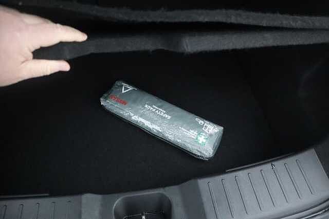 Nissan Juke 1.0 DIG-T N-Connecta SUV 5dr Petrol Manual Euro 6 (s/s) (114 ps)