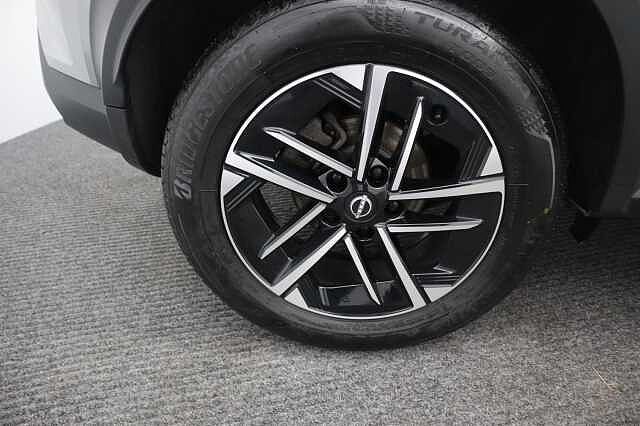 Nissan Juke 1.0 DIG-T N-Connecta SUV 5dr Petrol Manual Euro 6 (s/s) (114 ps)